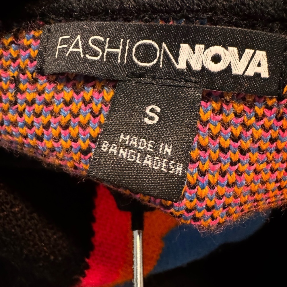 Black Sweater with Multicolor Pattern - Picture 5 of 5